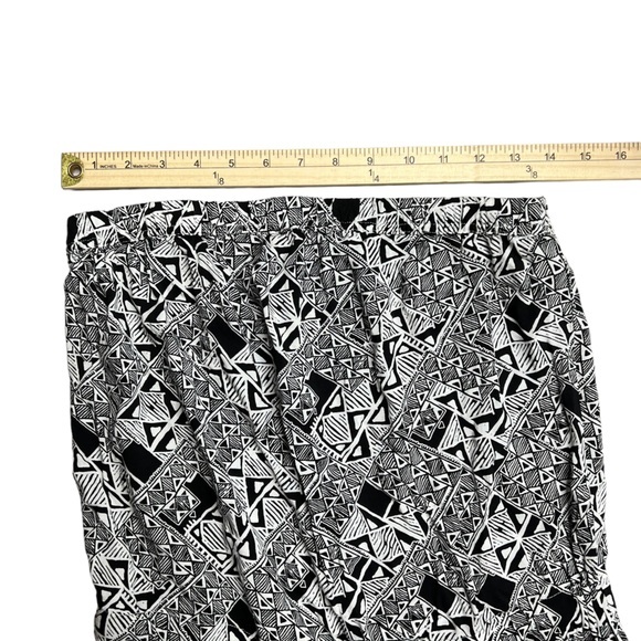 Aeropostale Black & White geometric strapless jumpsuit with drawstring‎ waist M - Picture 6 of 7